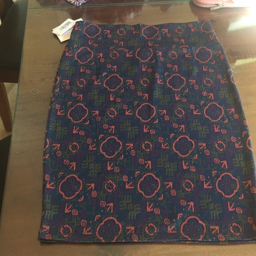 M LuLaRoe Cassie Skirt B02 341